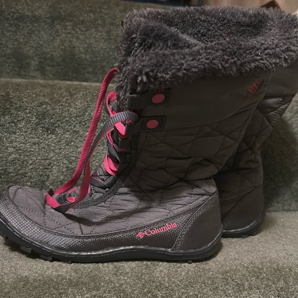 Girls Columbia snow boots